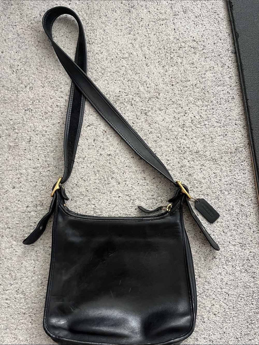 PRICE DROP GET IT NOW! Coach Black Leather Shoulder Bag - great vintage cond - Picture 2 of 5